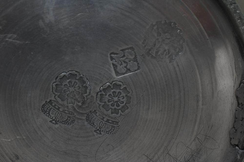 A PEWTER TWO LITRE WINE MEASURE Image