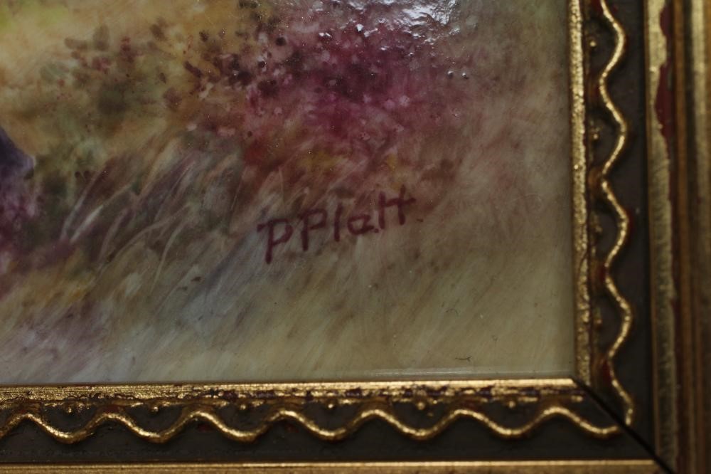 A ROYAL WORCESTER CHINA PLAQUE Image