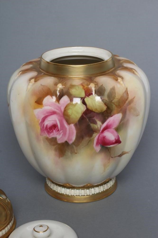 A ROYAL WORCESTER CHINA POT POURRI VASE AND COVERS Image