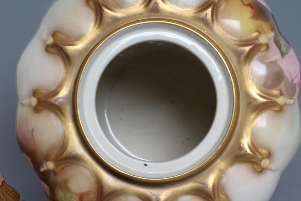 A ROYAL WORCESTER CHINA POT POURRI VASE AND COVERS Image