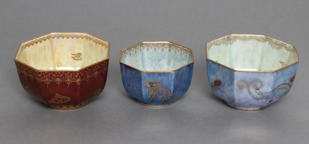 A WEDGWOOD LUSTRE SMALL BOWL Image