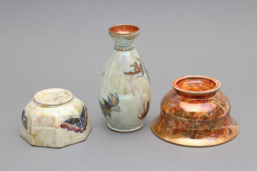 A WEDGWOOD BUTTERFLY LUSTRE SMALL BOWL Image