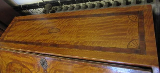 AN INLAID SATINWOOD BUREAU Image