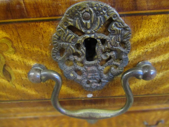 AN INLAID SATINWOOD BUREAU Image