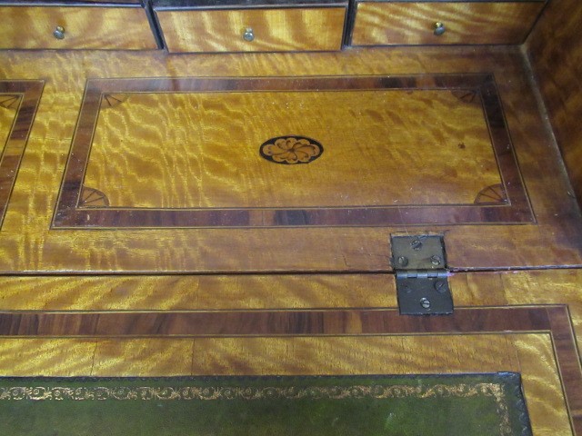 AN INLAID SATINWOOD BUREAU Image