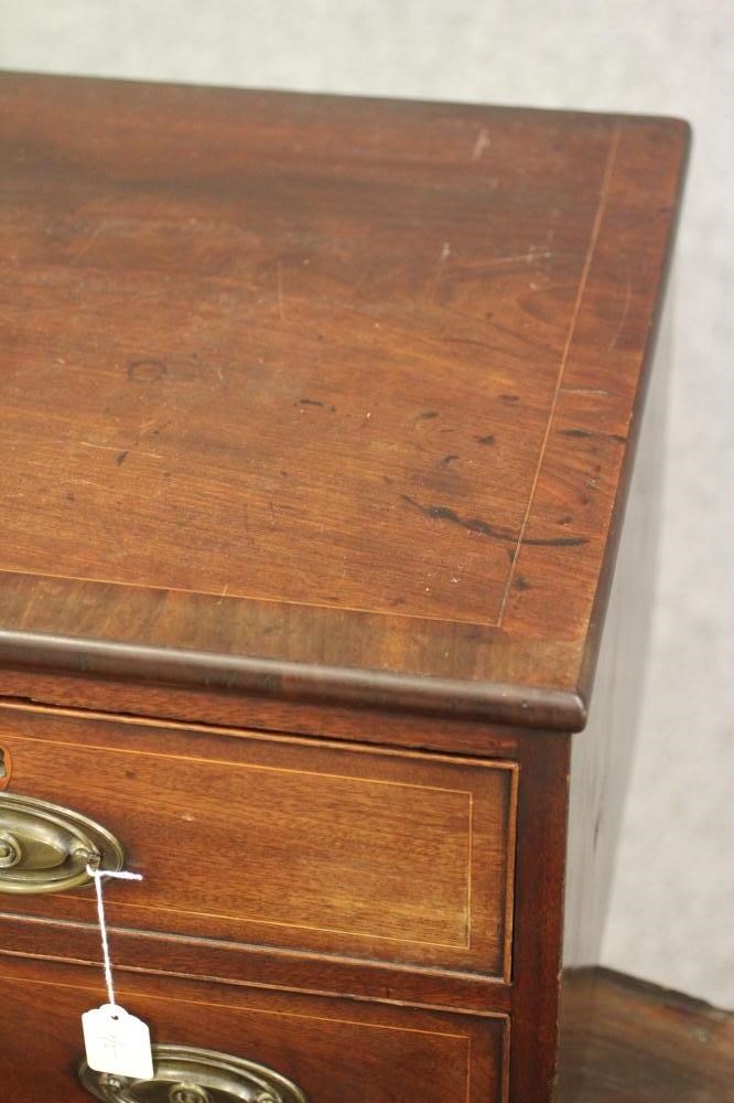 A GEORGIAN MAHOGANY STRAIGHT FRONTED CHEST Image
