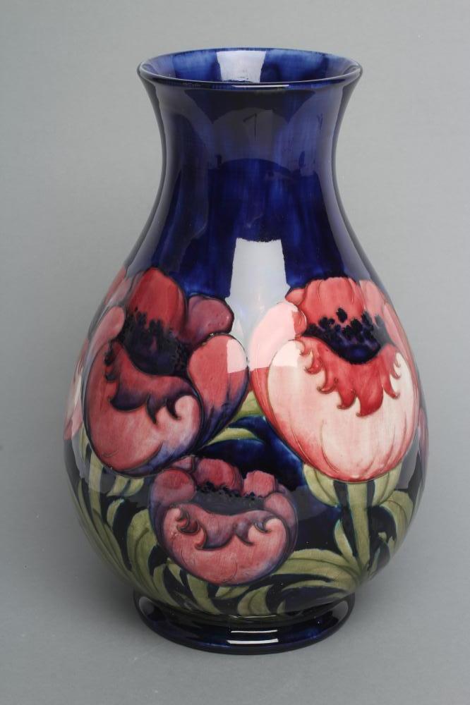 A MOORCROFT POTTERY ANEMONE PATTERN VASE Image