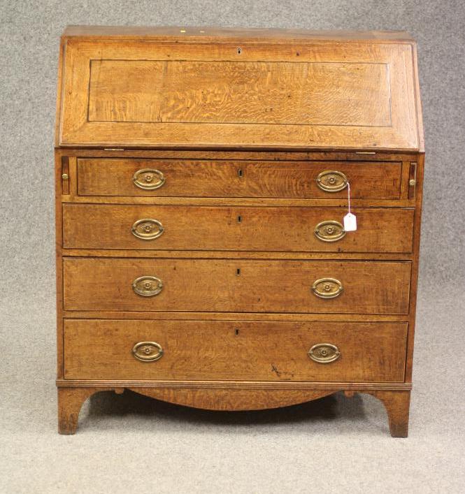 A GEORGIAN OAK BUREAU Image
