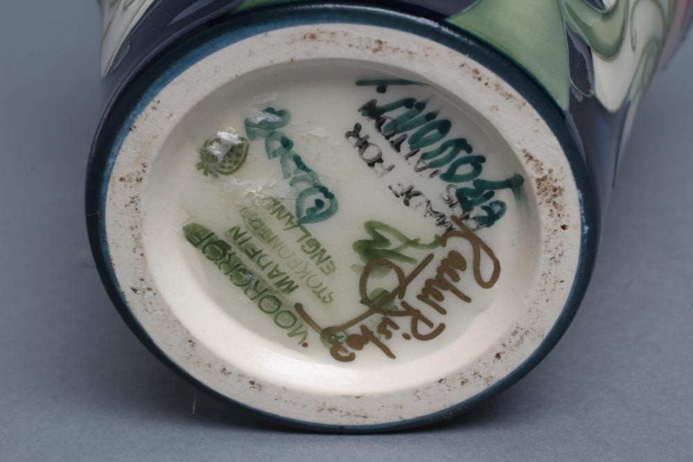 A MOORCROFT POTTERY TATTON PATTERN VASE Image