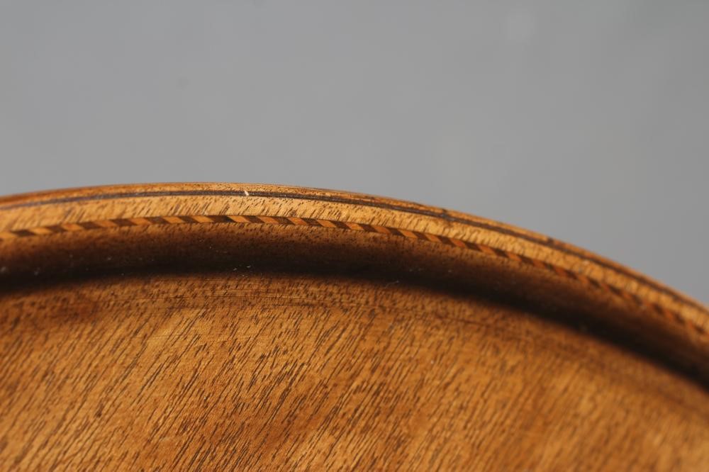 A MAHOGANY TRIPOD TABLE Image