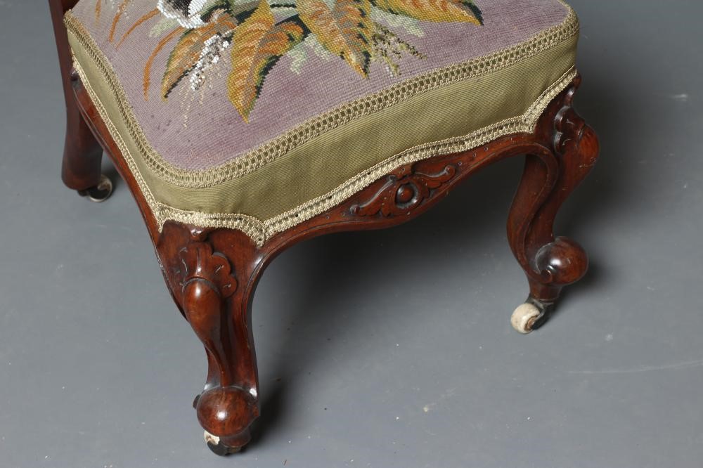 A VICTORIAN WALNUT PRIE DIEU Image