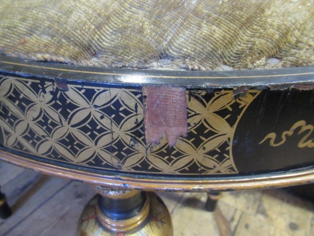 A BLACK LACQUERED CHINOISERIE PART BEDROOM SUITE Image