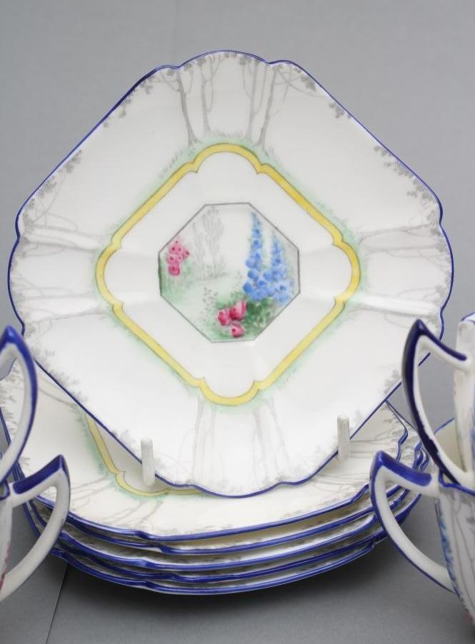 AN ART DECO SHELLEY CHINA COFFEE SERVICE in Queen Anne shape Image