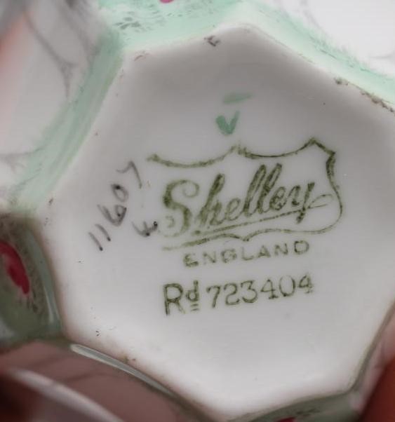 AN ART DECO SHELLEY CHINA COFFEE SERVICE in Queen Anne shape Image