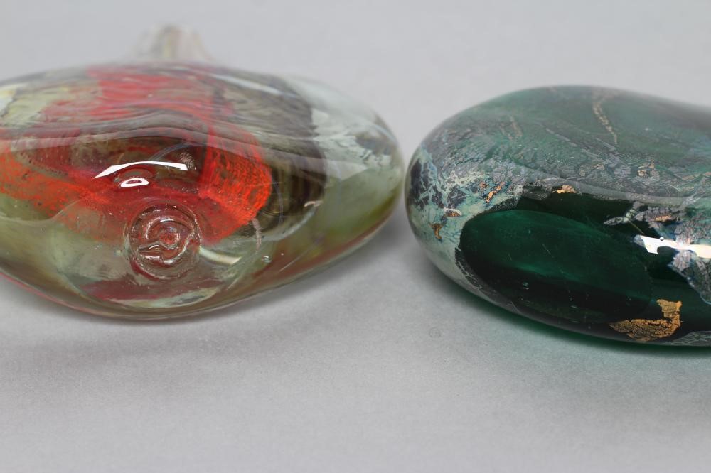 A MICHAEL HARRIS ISLE OF WIGHT GREEN AZURENE GLASS LOLLIPOP VASE with aventurine inclusions Image