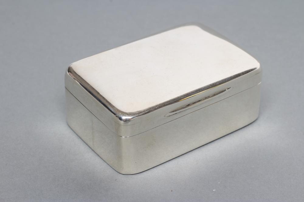 A LATE VICTORIAN SILVER TABLE VESTA BOX Image