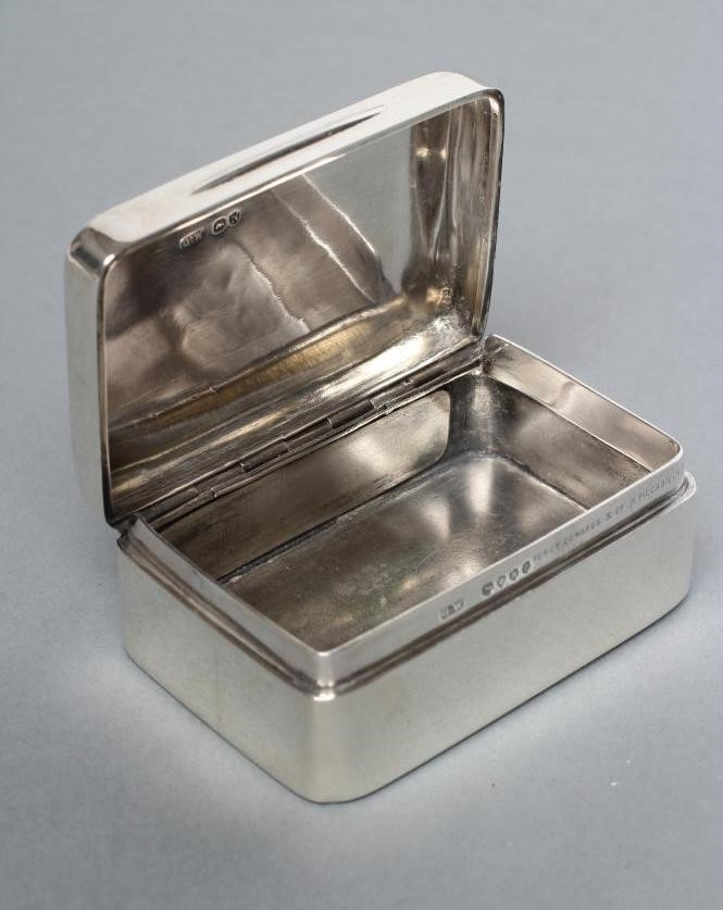 A LATE VICTORIAN SILVER TABLE VESTA BOX Image