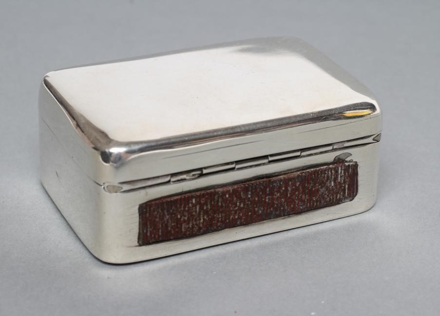 A LATE VICTORIAN SILVER TABLE VESTA BOX Image