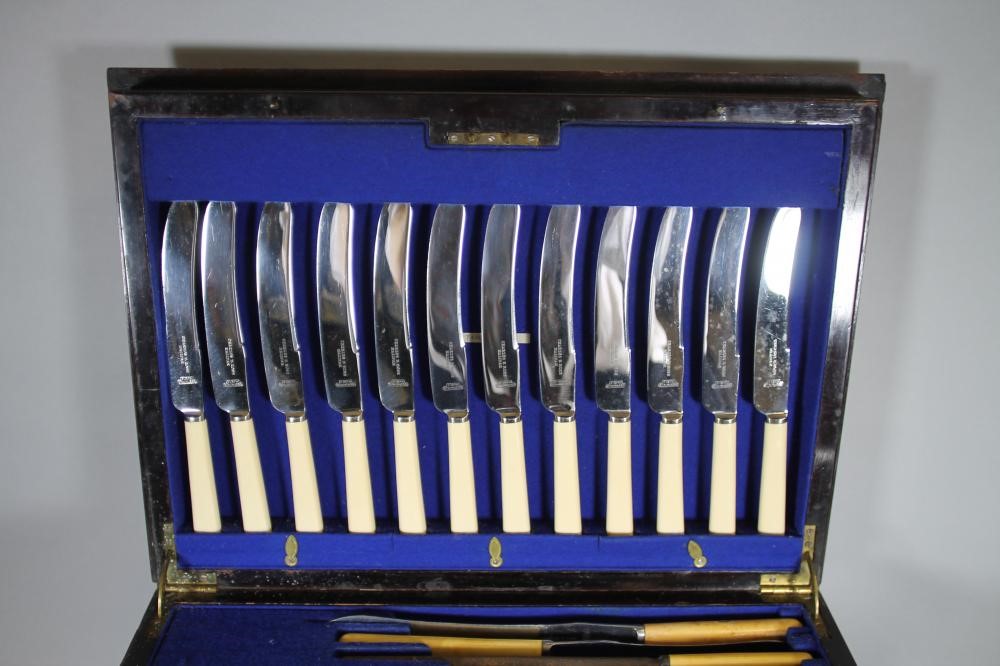AN EDWARDIAN SILVER PLATED TABLE SERVICE for twelve place settings in Old English pattern Image