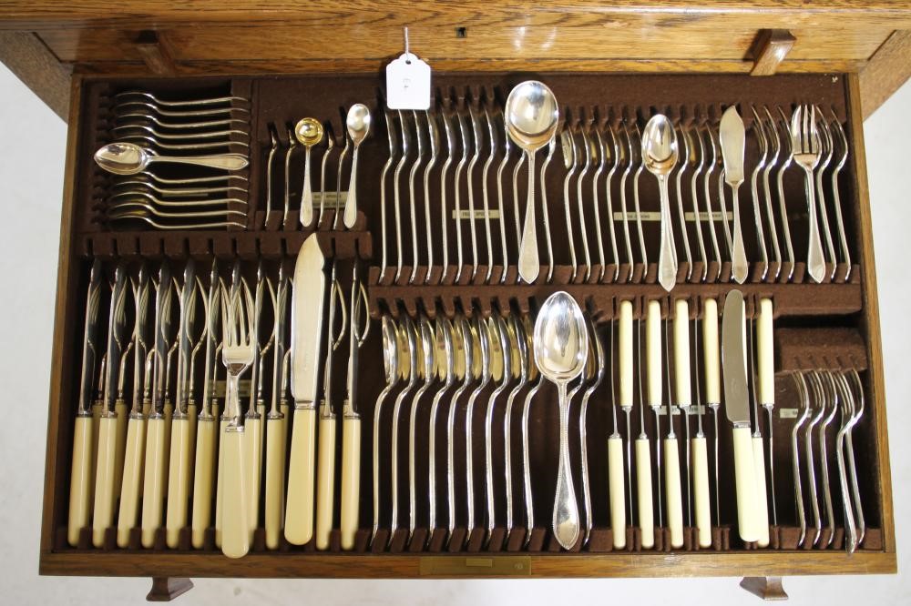 AN ART DECO SILVER PLATED TABLE SERVICE Image