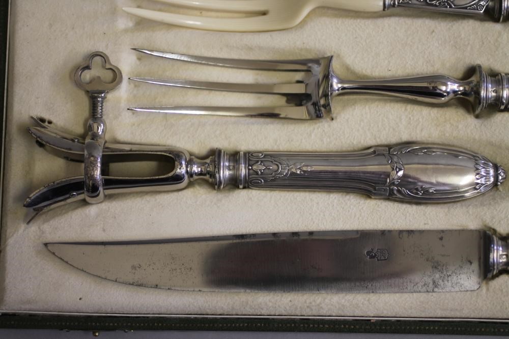 A FRENCH SILVER SERVING SET Image