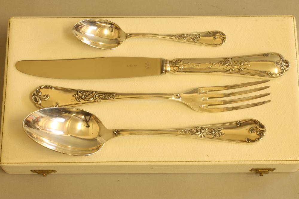 A FRENCH SILVER FOUR PIECE FLATWARE SET Image