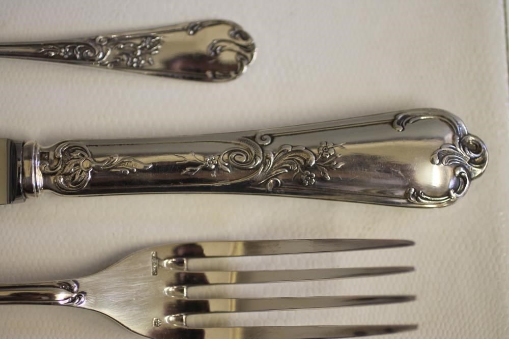 A FRENCH SILVER FOUR PIECE FLATWARE SET Image