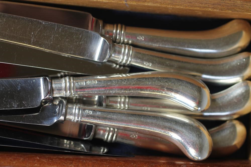 A MATCHED AND COMPOSITE SILVER PART TABLE SERVICE Image