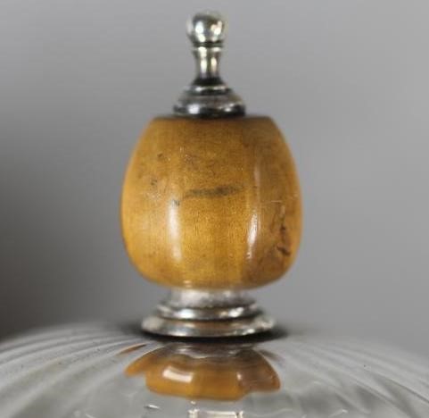 A THREE PIECE SILVER TEA SERVICE Image