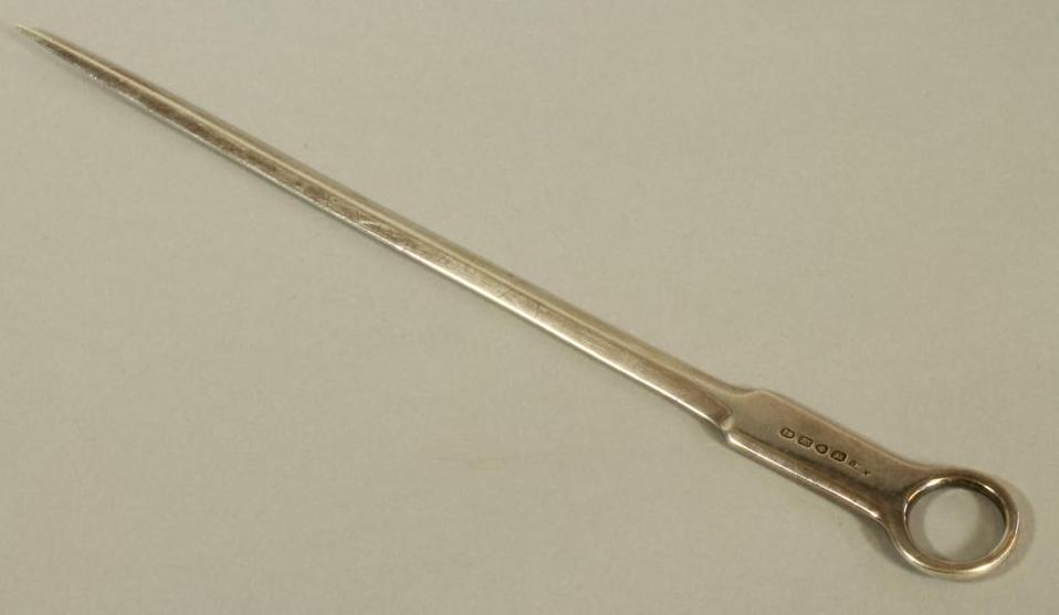 A GEORGE IV SILVER MEAT SKEWER Image