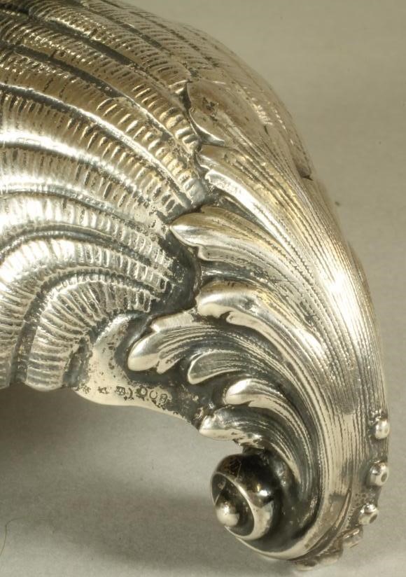 A PAIR OF CONTINENTAL WHITE METAL ESCALLOP SHELL DISHES Image