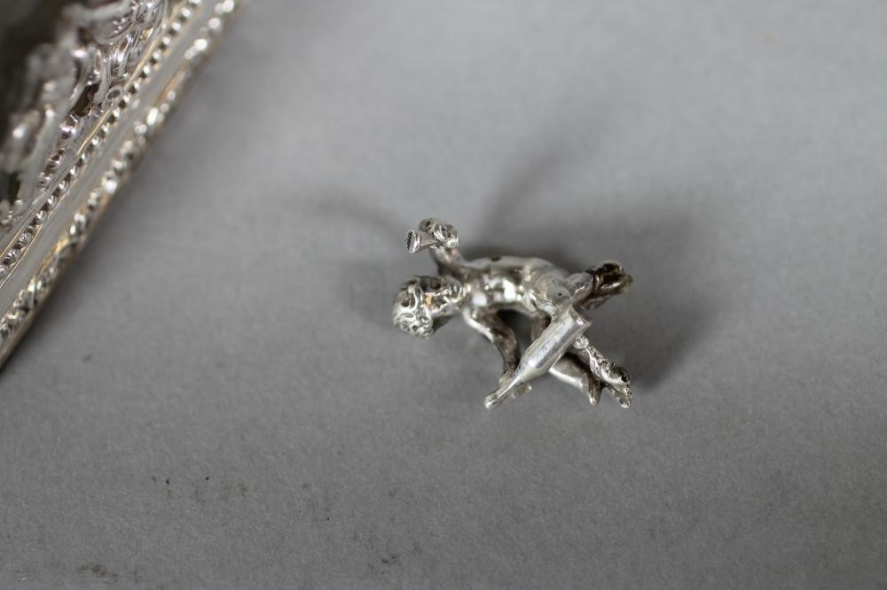 A DUTCH CLEAR GLASS DECANTER AND STOPPER Image