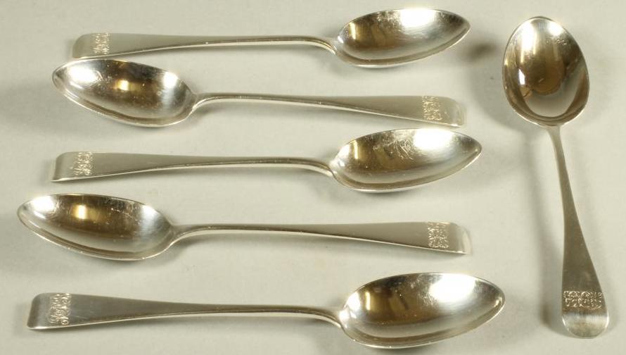 A SET OF SIX VICTORIAN SILVER TEASPOONS Image