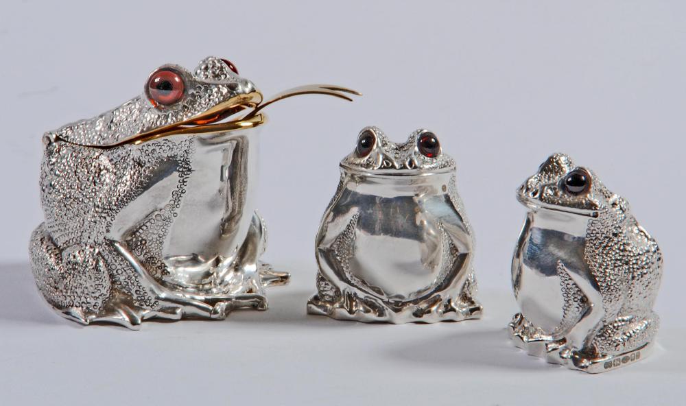 A COMPOSITE NOVELTY SILVER THREE PIECE CRUET Image