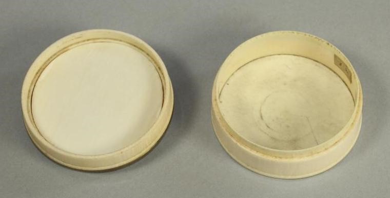 A FRENCH IVORY BOX Image
