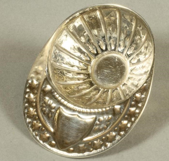 A SILVER NOVELTY CADDY SPOON Image