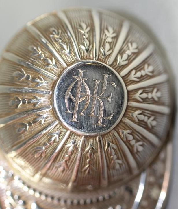A SILVER NOVELTY CADDY SPOON Image