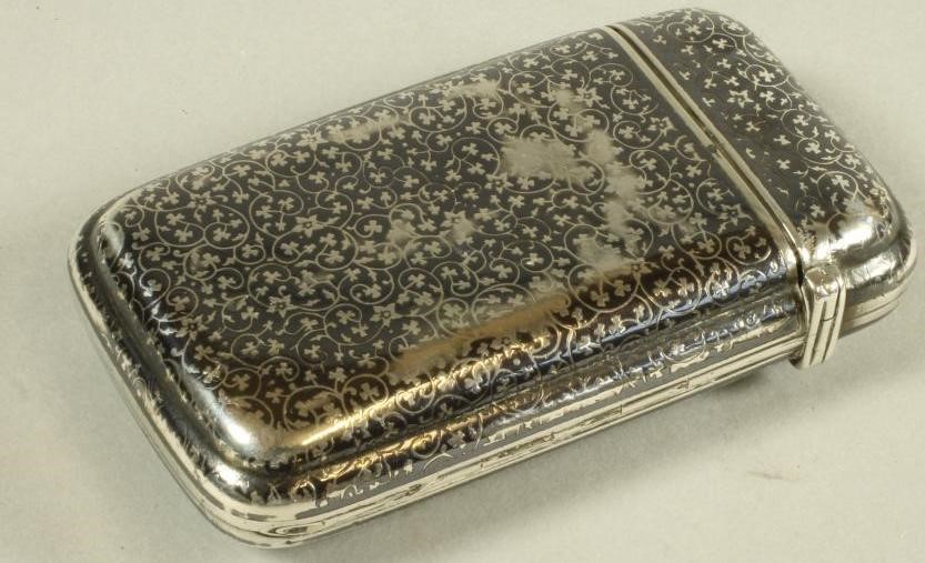 A HUNGARIAN SILVER CIGARETTE CASE Image