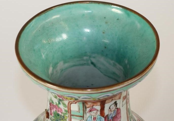 A PAIR OF CANTONESE PORCELAIN VASES Image