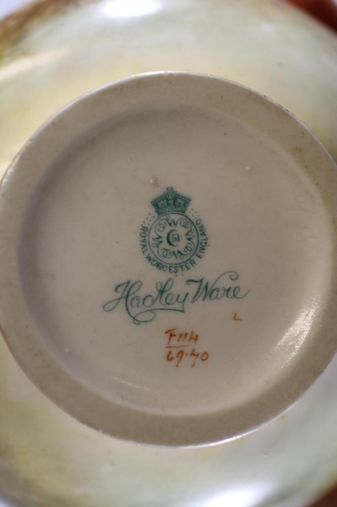 A ROYAL WORCESTER "HADLEY WARE" VASE Image