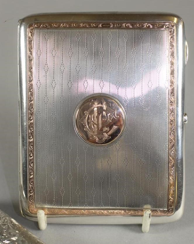 A LATE VICTORIAN SILVER TRIPLE CIGAR CASE Image