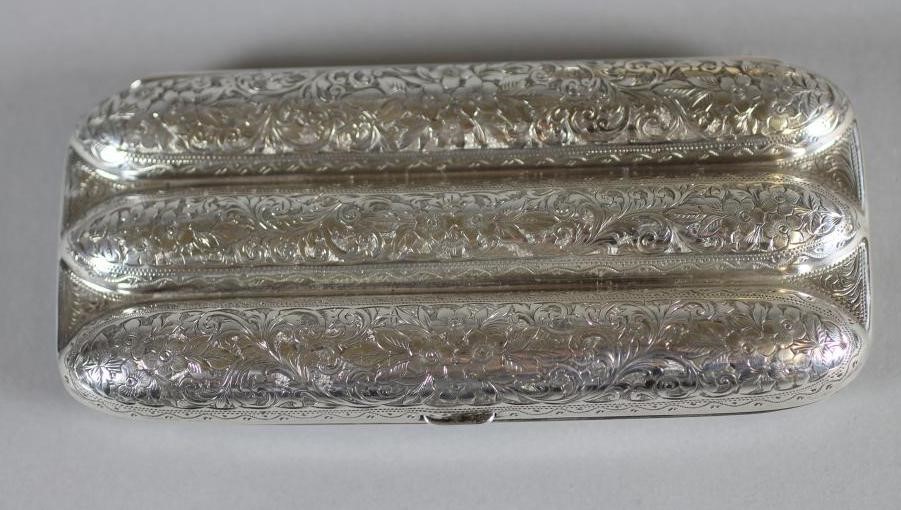A LATE VICTORIAN SILVER TRIPLE CIGAR CASE Image