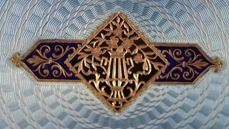 A FRENCH ART DECO SILVER AND GUILLOCHE ENAMEL CIGARETTE CASE Image