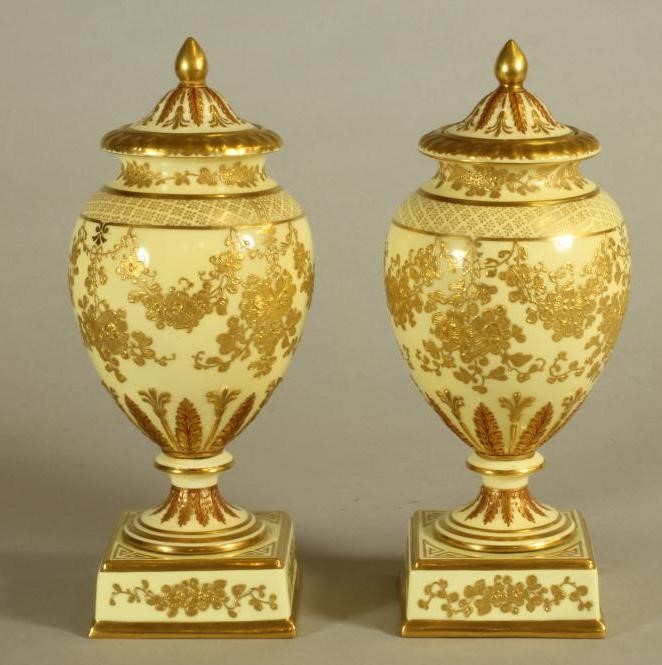 A PAIR OF WEDGWOOD CHINA VASES AND COVERS Image