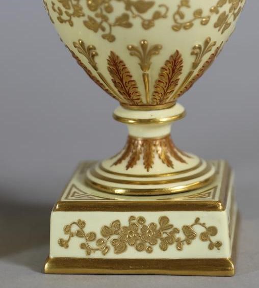 A PAIR OF WEDGWOOD CHINA VASES AND COVERS Image