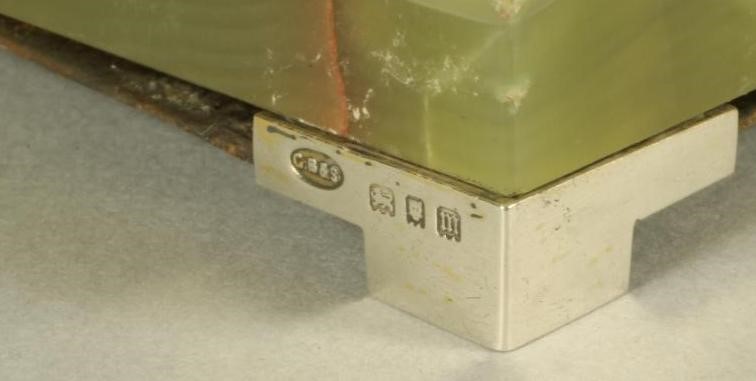 AN ART DECO SILVER MOUNTED TWO TONE GREEN ONYX DESK STANDISH Image