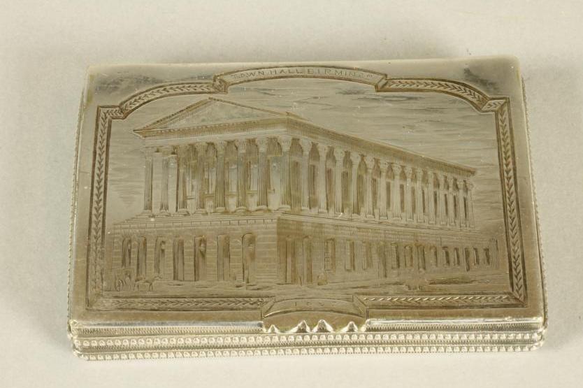A VICTORIAN SNUFF BOX Image