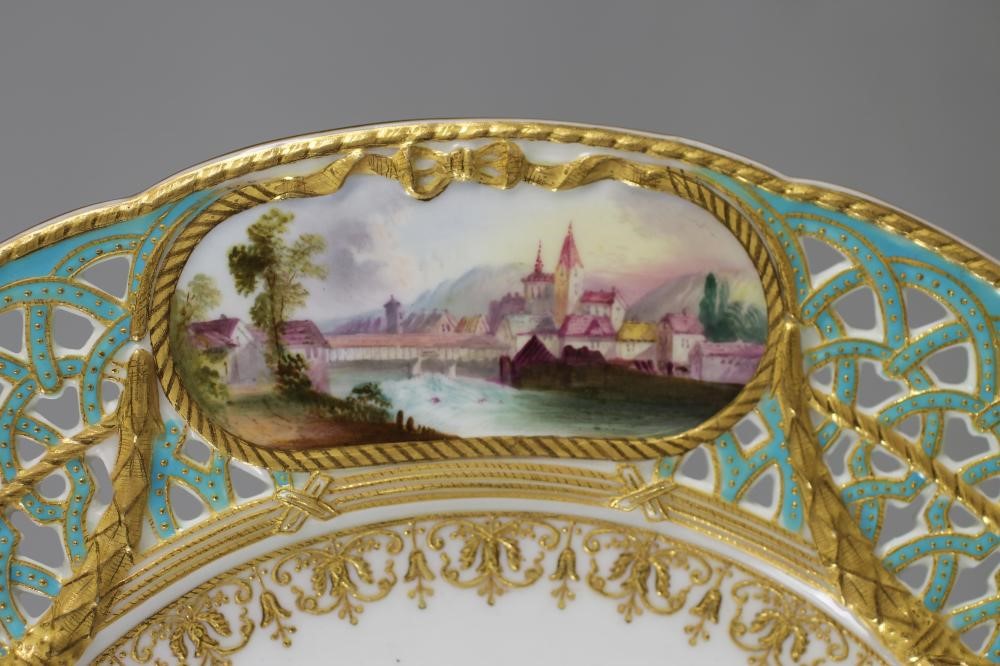 A LATE VICTORIAN COPELAND CHINA CABINET PLATE Image