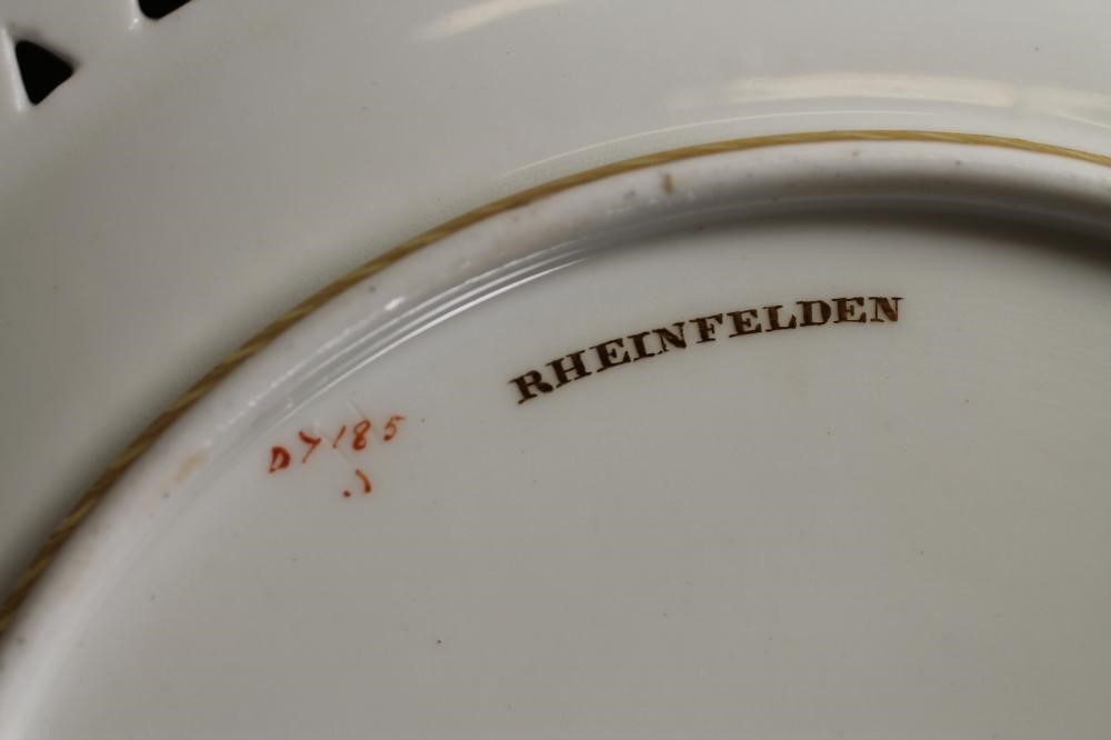 A LATE VICTORIAN COPELAND CHINA CABINET PLATE Image