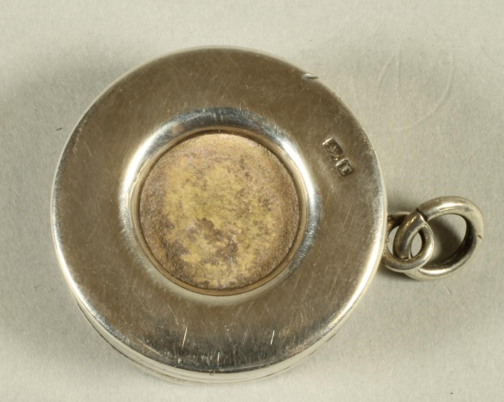 A LATE VICTORIAN SILVER SNOOKER CUE CHALK HOLDER Image